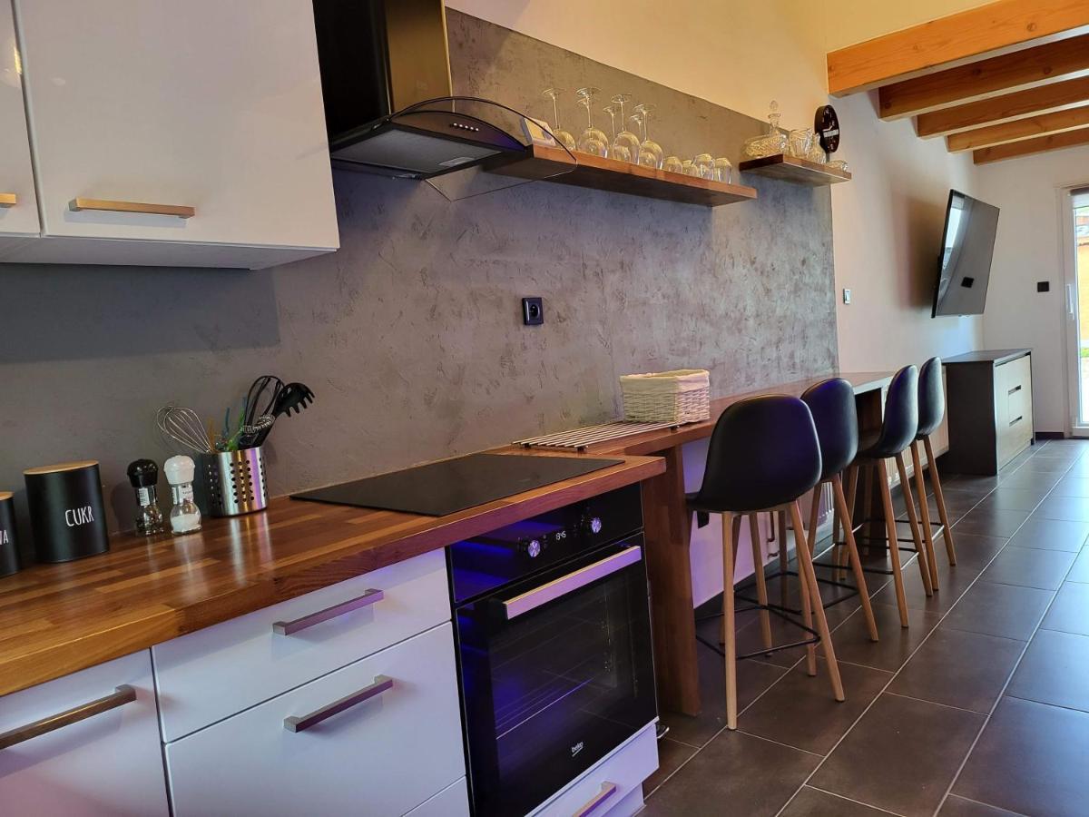 Privát Kras Villa Holstejn Kültér fotó